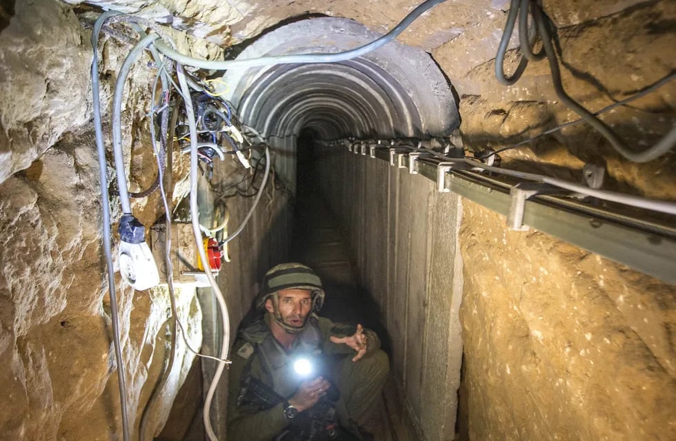 El ejército israelí ha destruido el 10% de los túneles construidos por Hamás bajo la ciudad de Gaza, de una red de más de 1300 que se extienden por aproximadamente 400km. Es la red de túneles más grande del mundo.