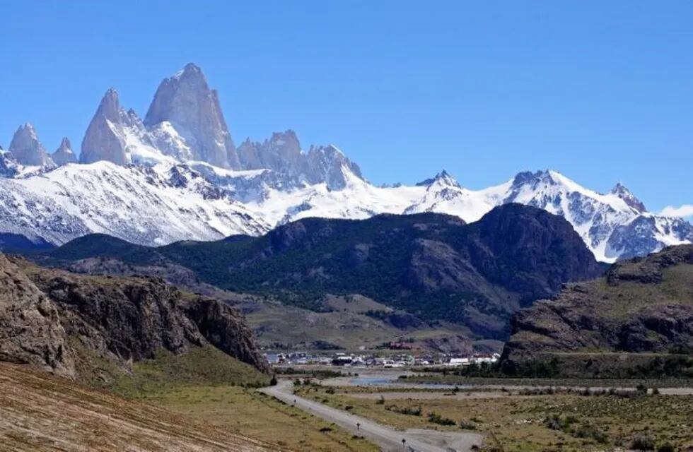 Murió un turista alemán y su mujer sufrió graves heridas en El Chaltén tras ser alcanzados por una fuerte avalancha.