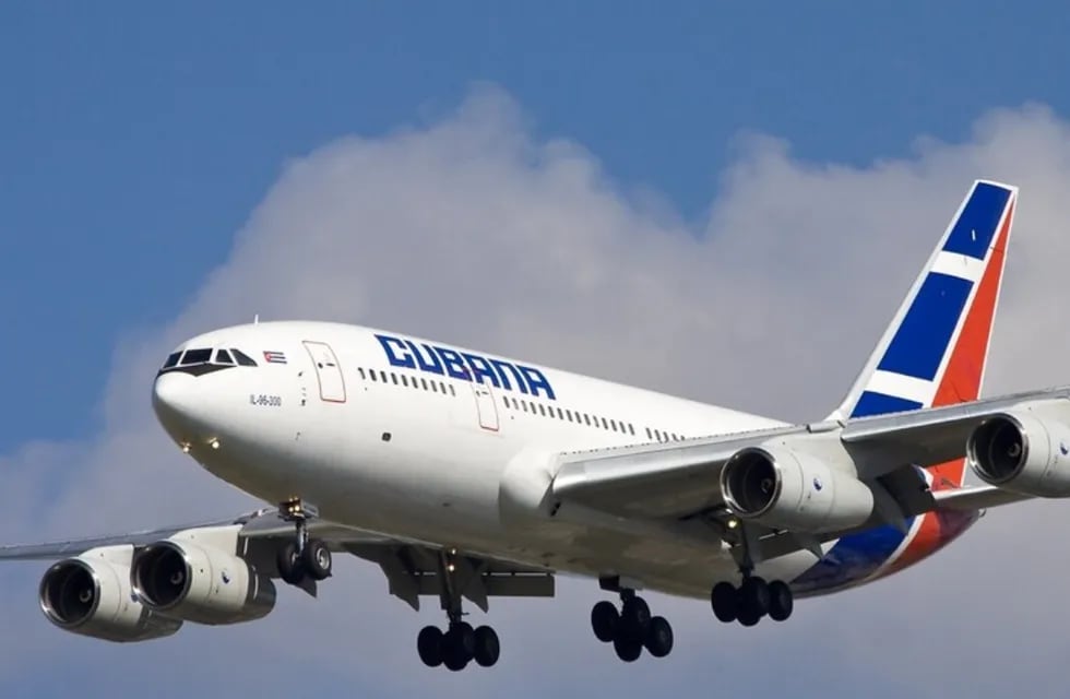 Tras el hecho, Cubana de Aviación indicó que los clientes que deben retornar a su país "serán protegidos en la medida en que existan asientos disponibles", en líneas aéreas con conexiones desde Cuba hacia Argentina. Foto: Gentileza.