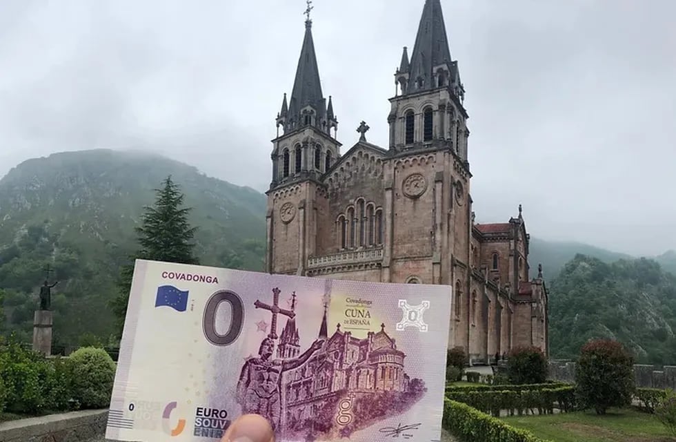Algunos modelos de billetes de 0 euros que son furor entre los turistas y coleccionistas.