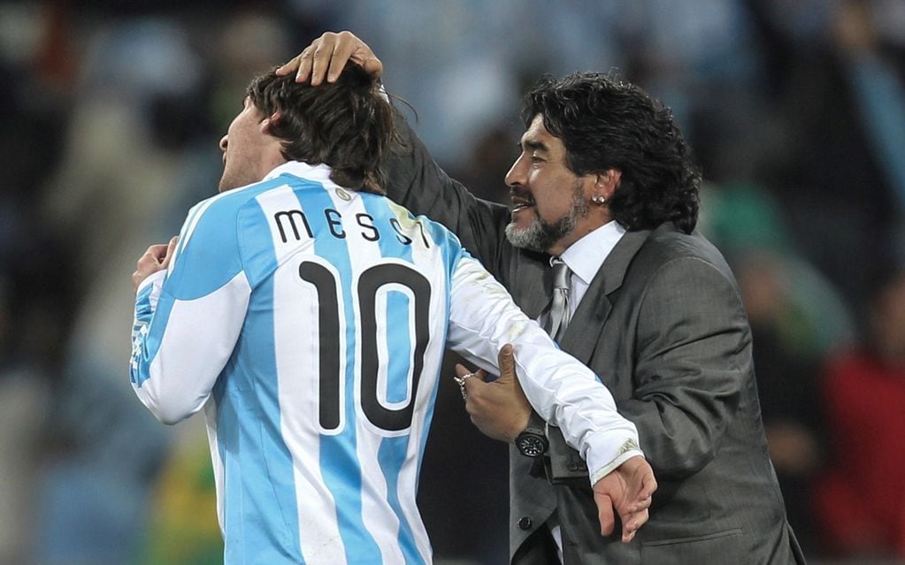 La propuesta, contempla dos particularidades. Por un lado, es la primer torneo sin Maradona; por el otro, es posiblemente el último de Lionel Messi como jugador de fútbol.