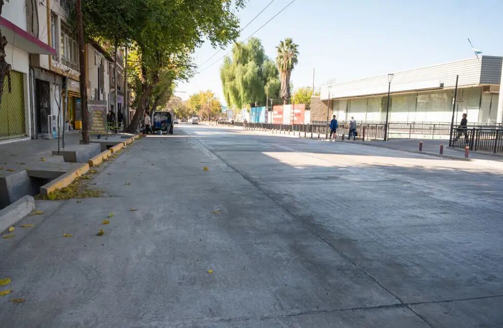Así luce la calle de la Ciudad de Mendoza que desde el lunes 8 de mayo de 2023 tendrá doble circulación.