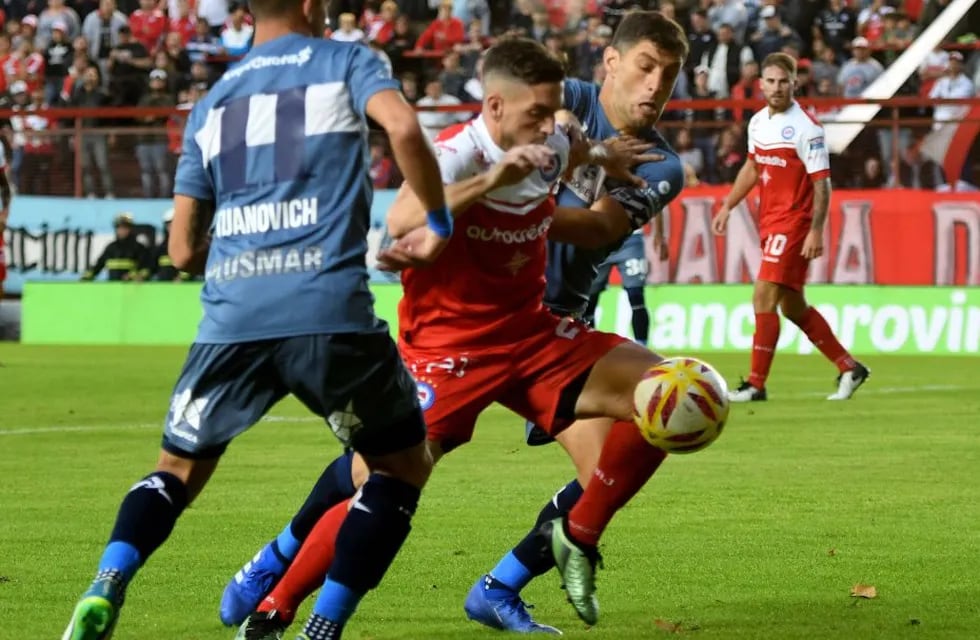 Copa de la Superliga: Argentinos y Gimnasia quieren sacar ventaja en la ida