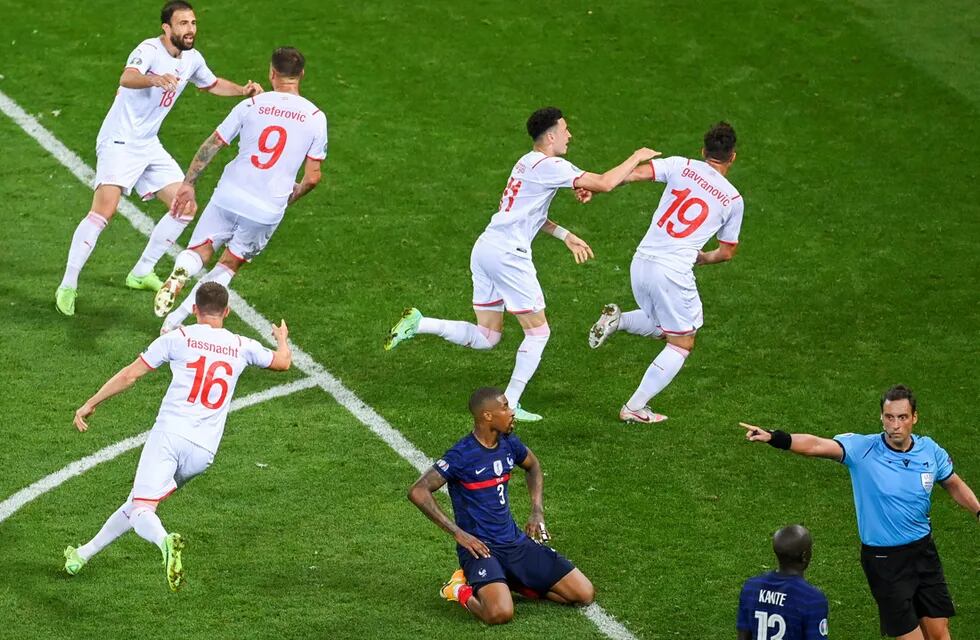 Suiza pasó a cuartos tras ganarle por penales un partido inolvidable a Francia (Foto: AP).