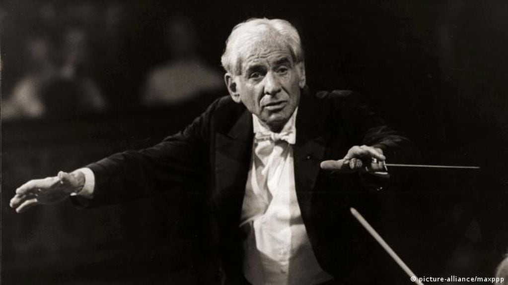 Leonard Bernstein fue el primer director de orquesta nacido en los Estados Unidos que obtuvo fama mundial