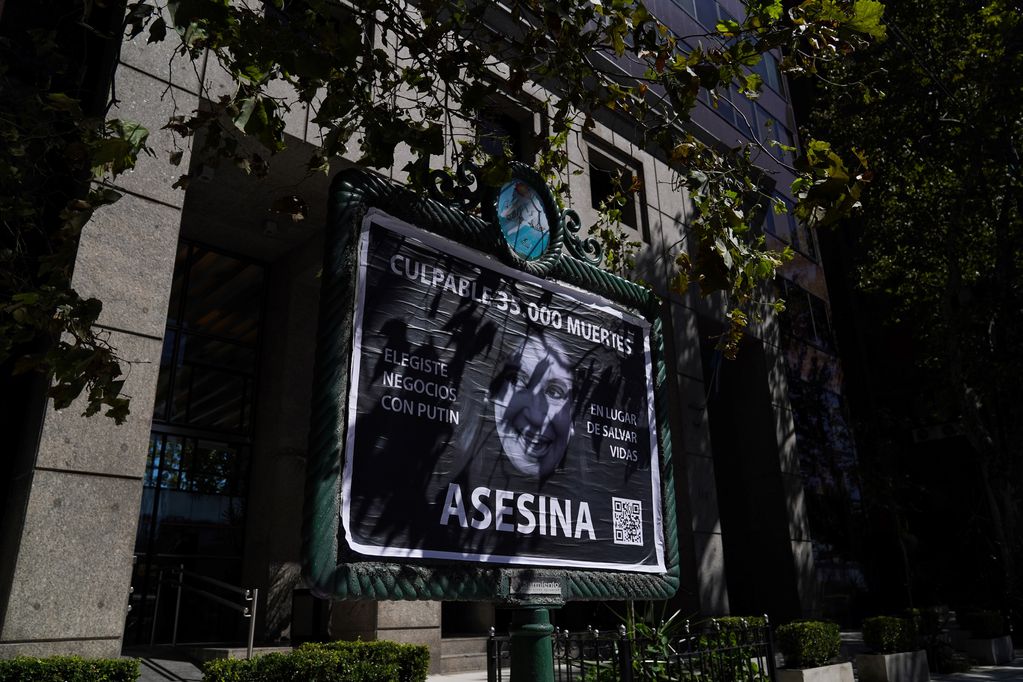 Carteles en contra de Cristina Fernández de Kirchner en la ciudad de Buenos Aires - Foto Clarín
