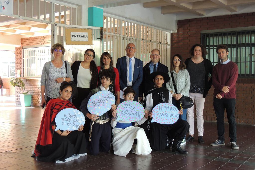 Una escuela francesa visitó a sus pares mendocinos de la Vicente Zapata