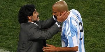 El presidente de Estudiantes de La Plata dejó una puerta muy abierta por una posible reconciliación con Diego Armando Maradona. 