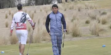 Carlos Tévez jugó al golf en Córdoba. (Foto: Pedro Castillo/La Voz del Interior)