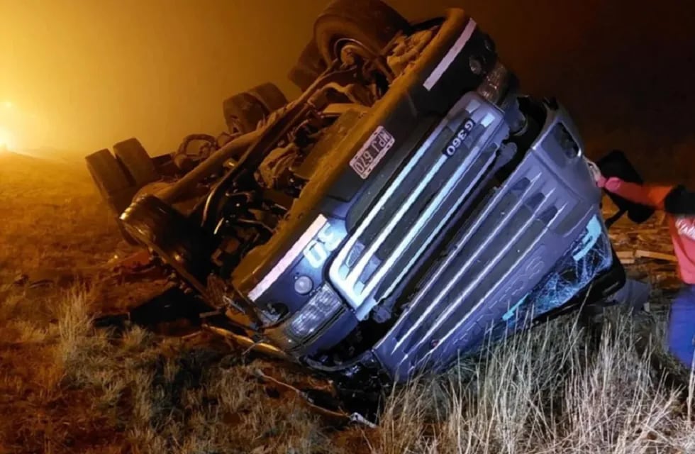 Un camionero mendocino murió en un vuelco en San Luis (Gentileza / El Diario de la República)