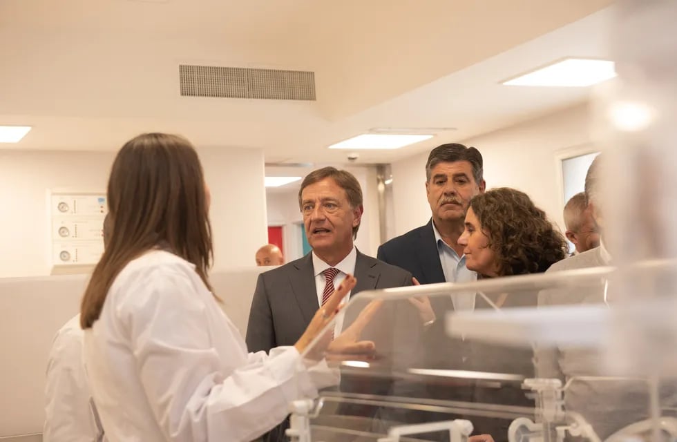 Rodolfo Suárez encabezó la inauguración de la maternidad en el Lagomaggiore. Foto: Prensa Mendoza