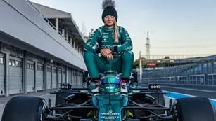 Jessica Hawkins se convirtió en la primera mujer en probar un Fórmula 1 en cinco años