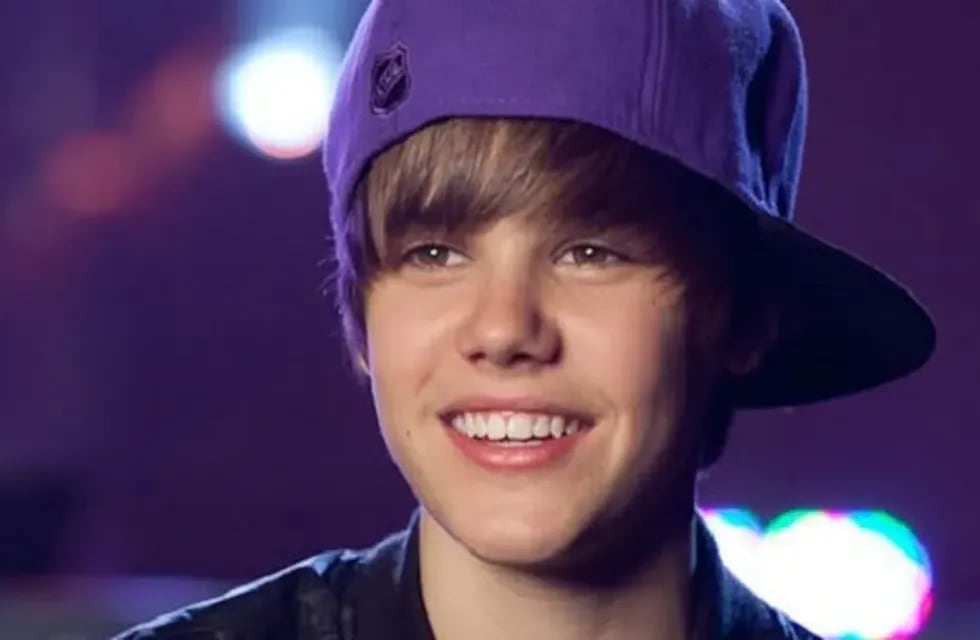 Justin Bieber se veía así en el video de "Baby". / Captura de pantalla