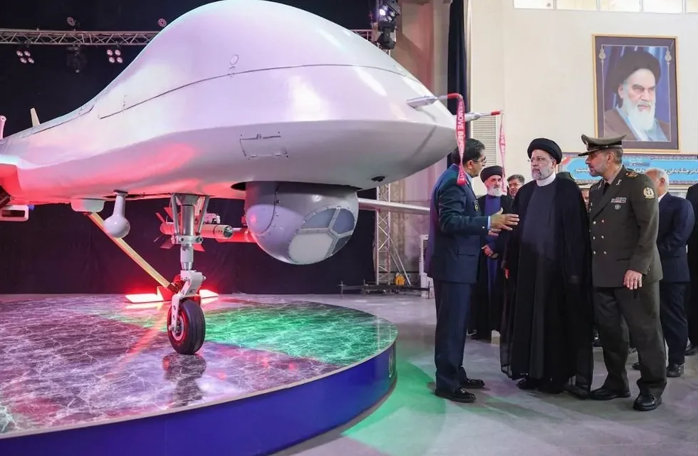 El presidente de Irán, Ebrahim Raisi, durante la presentación del nuevo dron.