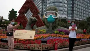 Coronavirus. Homenaje en China al personal de salud. (AP)