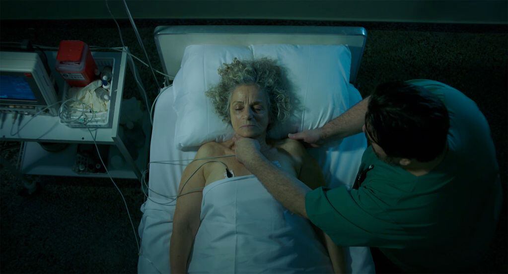 "La Dosis" está basada en un hecho real, donde dos enfermeros deciden la muerte de enfermos terminales.