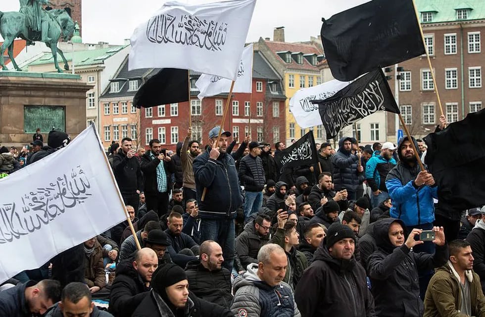 Acto de la organización islámica Hizb ut Tharir en Copenhague, Dinamarca, en 2019. (Getty/Ole Jensen)