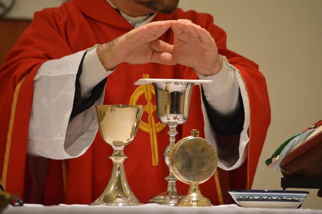 Color litúrgico rojo en Domingo de Ramos