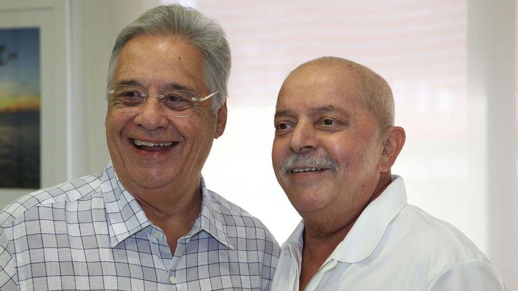 Juntos. Lula y Fernando Henrique Cardoso, su antecesor en el Planalto, han realizado una alianza electoral aún con ideas opuestas sobre la economía y el desarrollo del país.