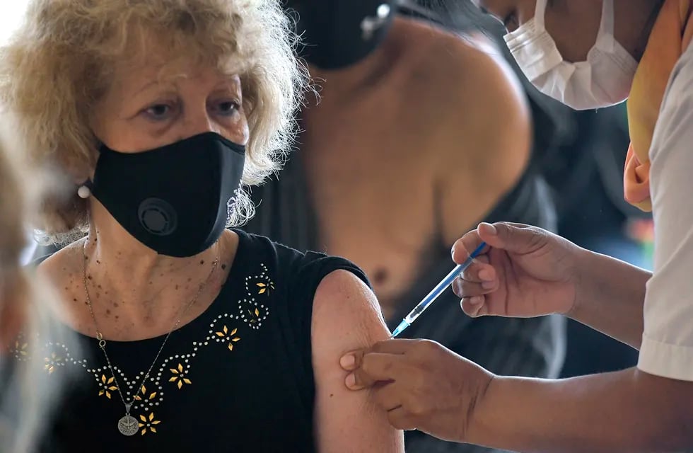 Diputados del Frente de Todos impulsan un proyecto de ley para que la vacuna contra el coronavirus sea obligatoria. / Foto: Orlando Pelichotti