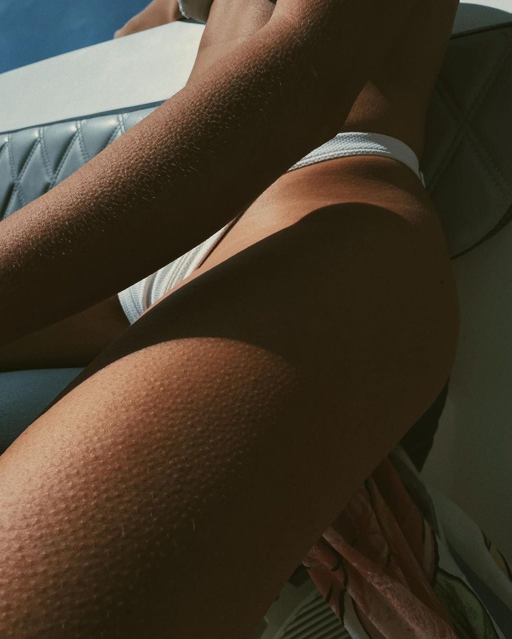 Stefi Roitman lució una bikini blanca en su despedida de soltera.