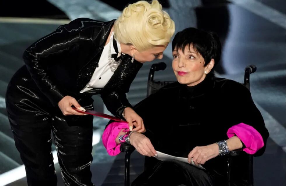 Lady Gaga y Liza Minnelli en la 94° entrega de los premios Óscar  (AP)