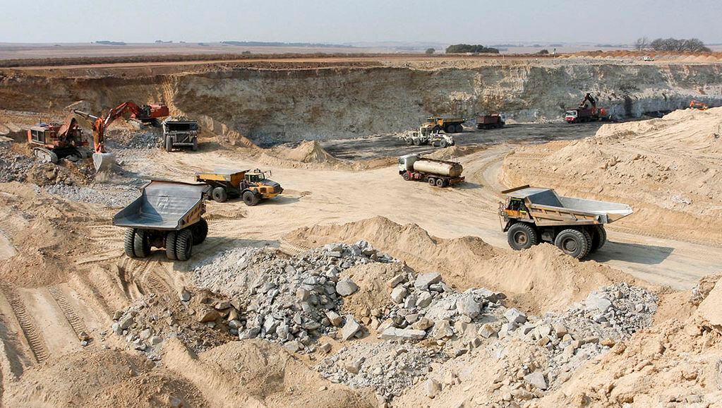 La minería genera gran desarrollo económico.