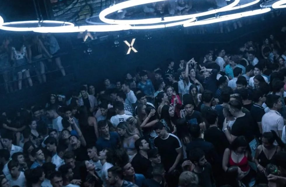 Alarma por los pinchazos en las discotecas de España. (Foto / Facebook)
