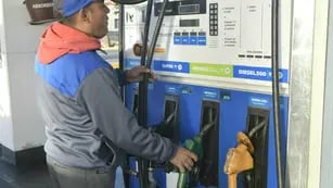 Aumento del precio de combustibles en YPF