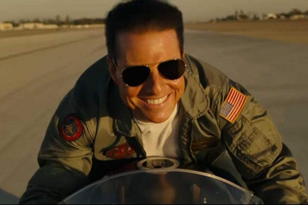 Tom Cruise se entrega a una nueva épica aérea.