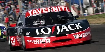 Marcos Di Palma Marcos Di Palma logró la victoria con un Torino en lo que fue la final del TC en el autódromo de Paraná el 27 de agosto de 2006.