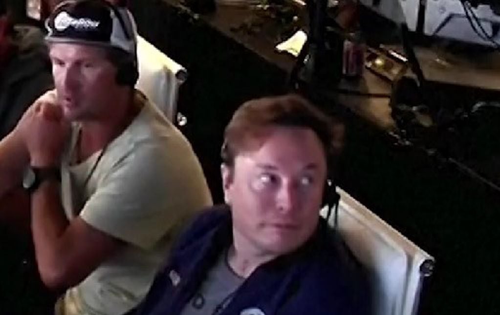 La reacción de Elon Musk después de la explosión.