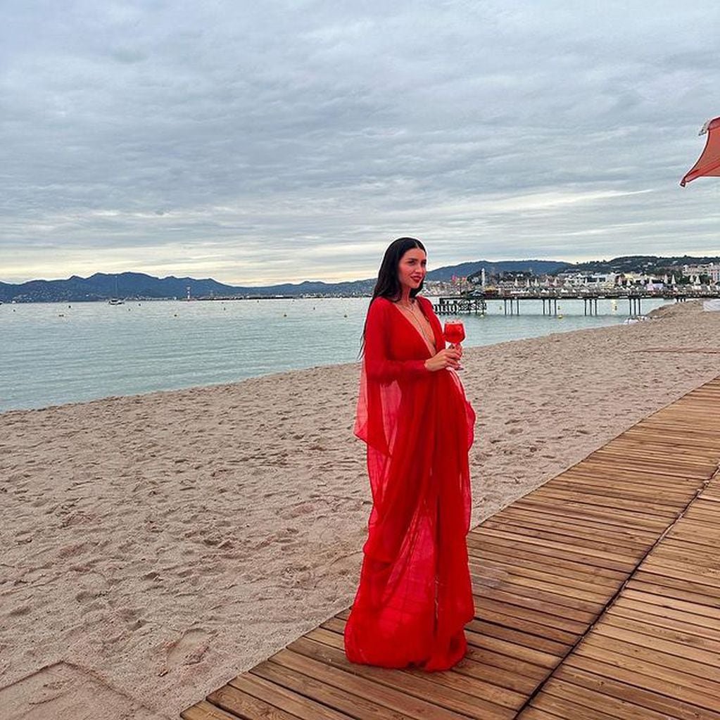 La modelo causó sensación con el increíble vestido que eligió lucir en el Festival de Cannes / Foto: Instagram