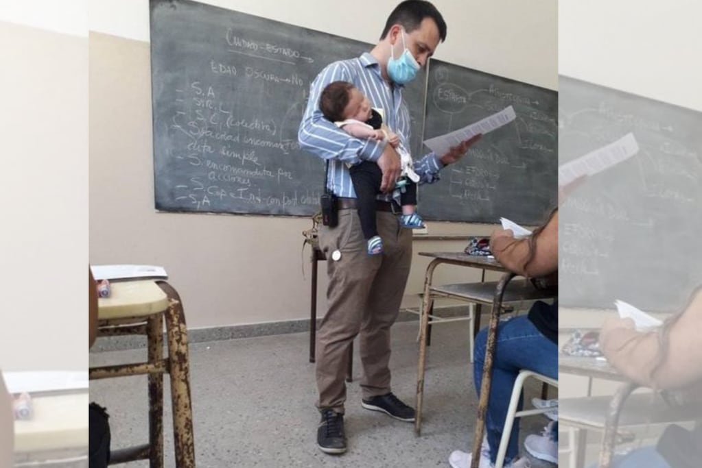 Un docente cargó con el bebé de su alumna para que la joven pudiera estudiar.
