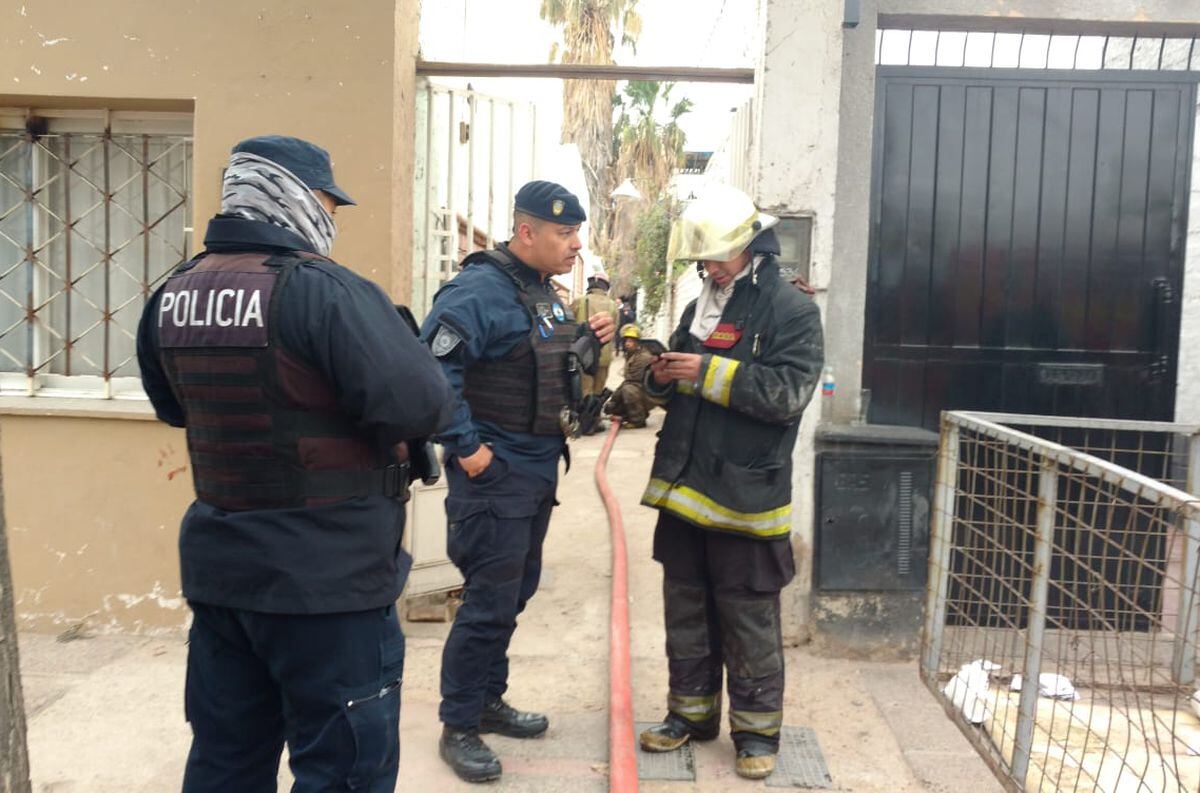 Murió un hombre en un incendio en Guaymallén. Orlando Pelichotti / Los Andes