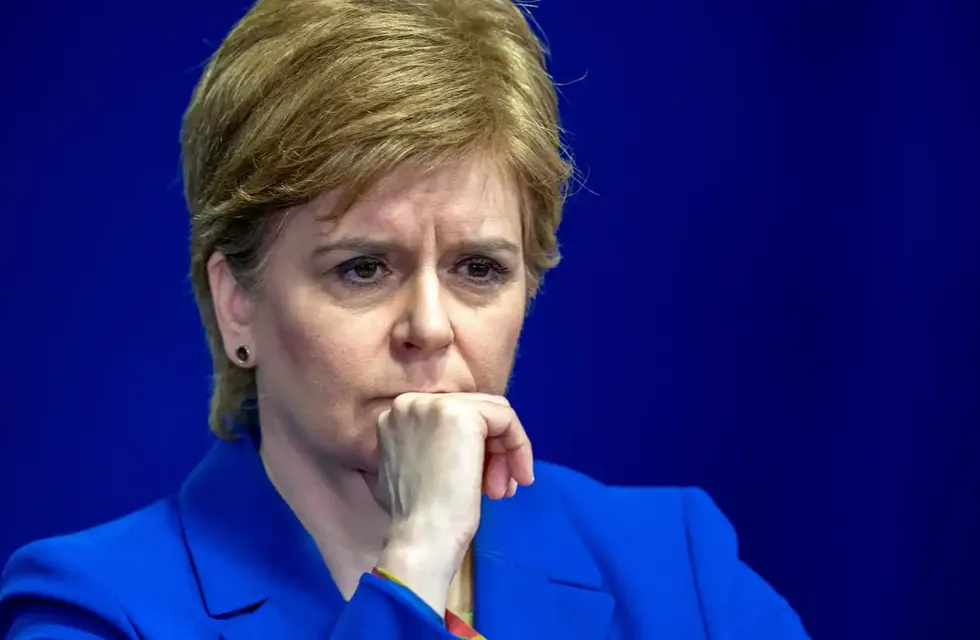 Nicola Sturgeon, primera ministra de Escocia, presentó su renuncia al cargo.