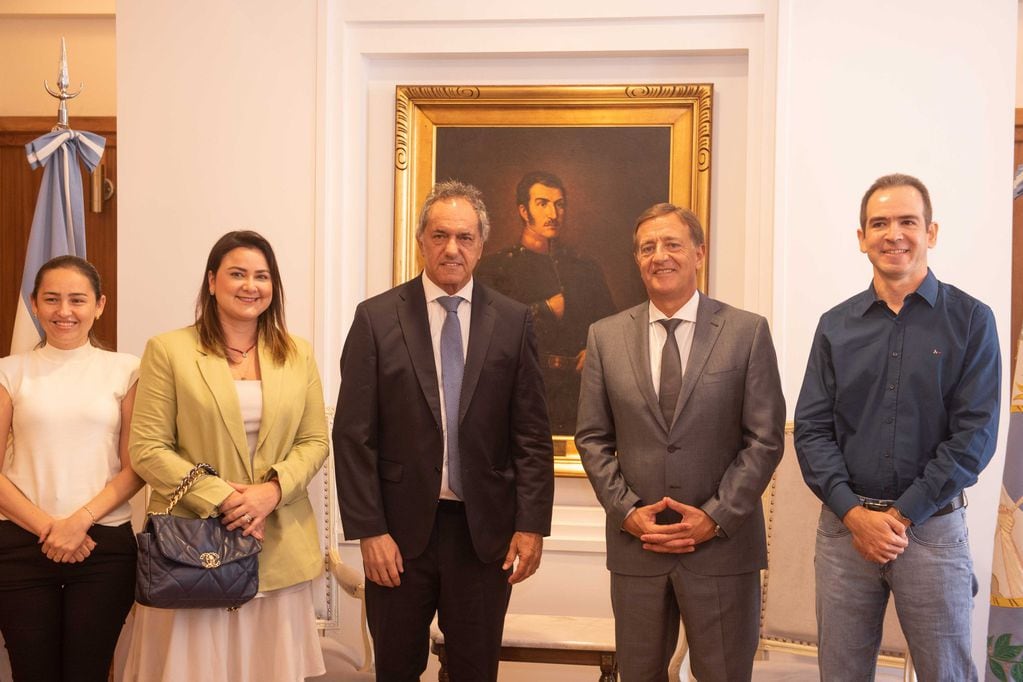 El gobernador Rodolfo Suárez recibió al embajador argentino en Brasil, Daniel Scioli y a empresarios brasileños.