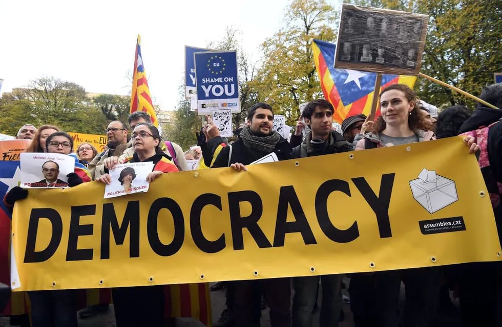 Rajoy pidió recuperar con el voto la  “Cataluña de todos” 
