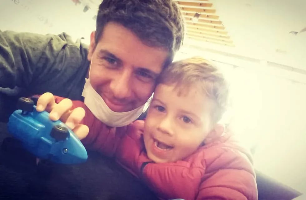Christian Dupuy y su hijo - Instagram