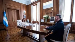 Senado: Cristina Kirchner recibió a Sergio Massa, antes de que asuma en Economía
