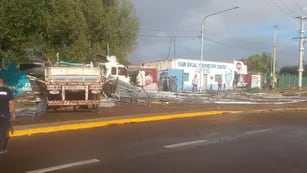 Un camión que se habría quedado sin frenos en Tupungato, chocó a una camioneta cuya conductora falleció en el lugar. Gentileza