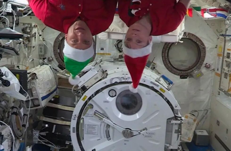 La Nasa envía cada año comida especial para que los astronautas celebren la Navidad en la Estacion Espacial Internacional