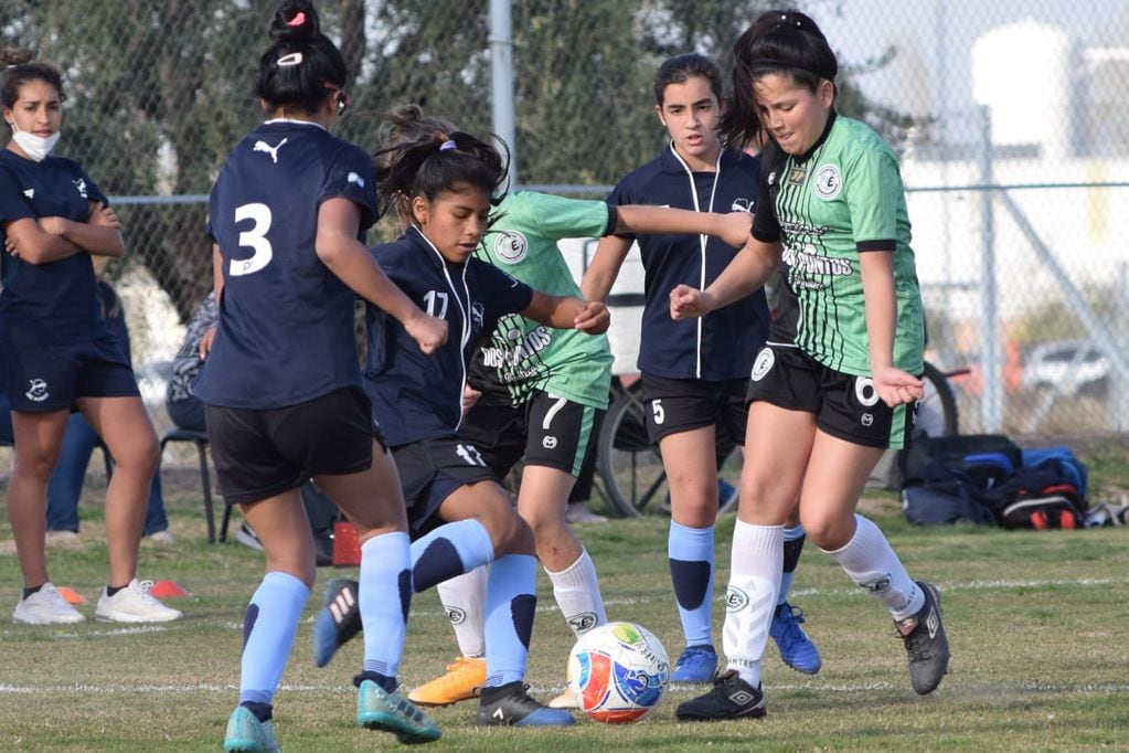 Fútbol femenino- Infantiles. /Gentileza de prensa del Departamento de Fútbol Femenino de la LMF.