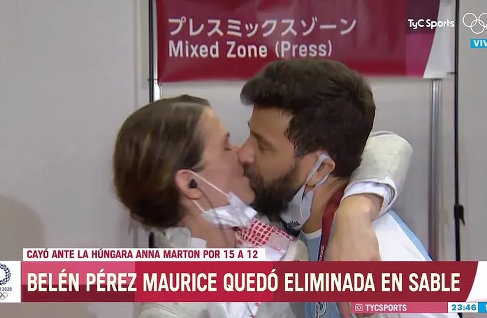 La esgrimista Belén Pérez Maurice recibió una original propuesta de matrimonio de parte de su entrenador Lucas Saucedo mientras daba una nota en vivo. Y aceptó, por lo que habrá festejo.