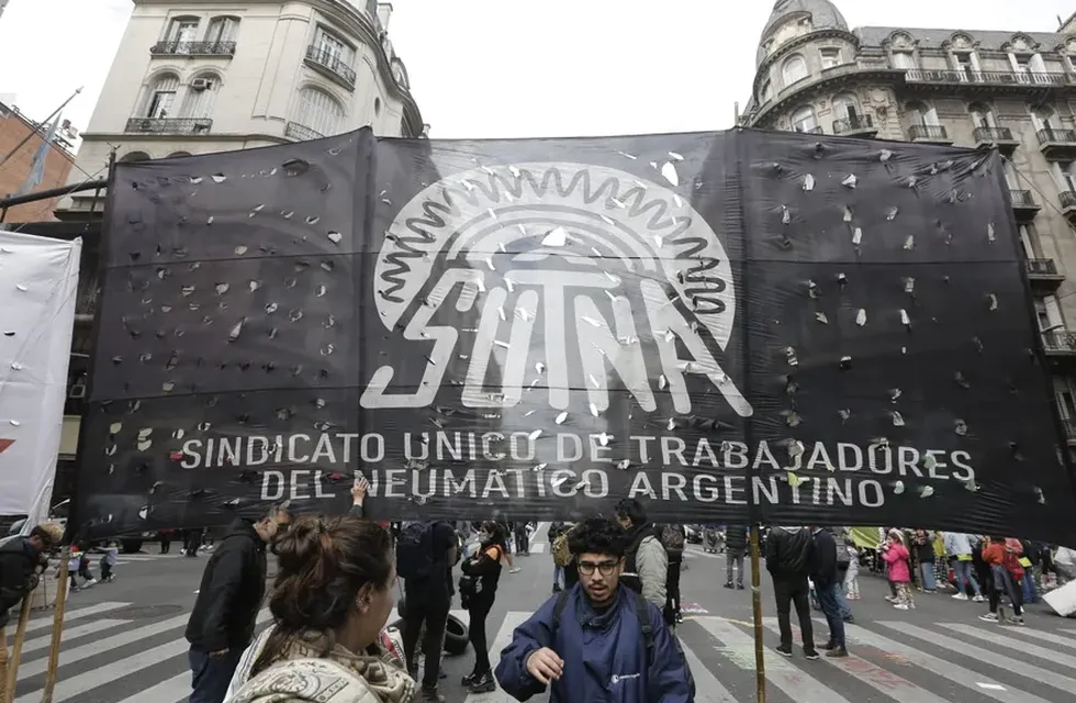 El Sindicato Único de Trabajadores del Neumático Argentino (Sutna) consiguió el 127% de aumento salarial. Foto: Gentileza