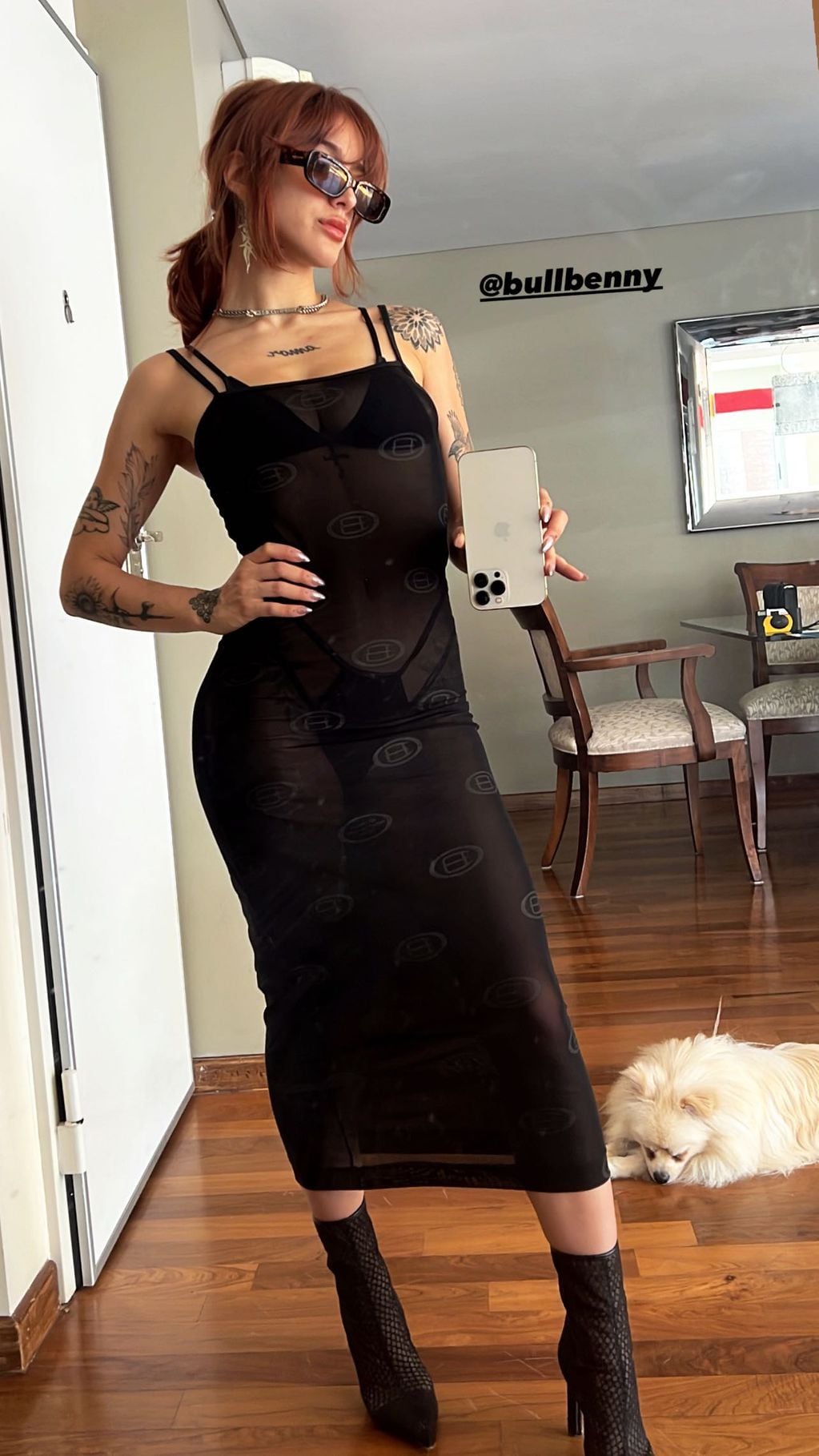 El vestido negro de Belén Negri. / Instagram