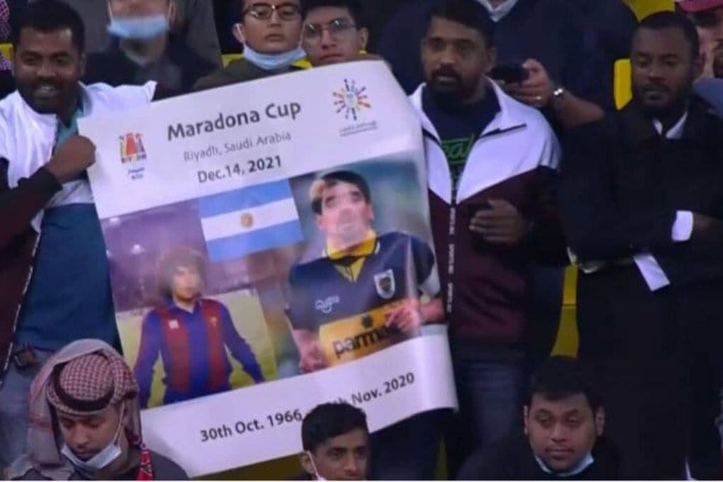 El insólito error en el amistoso entre Boca y Barcelona por la Maradona Cup. / Gentileza