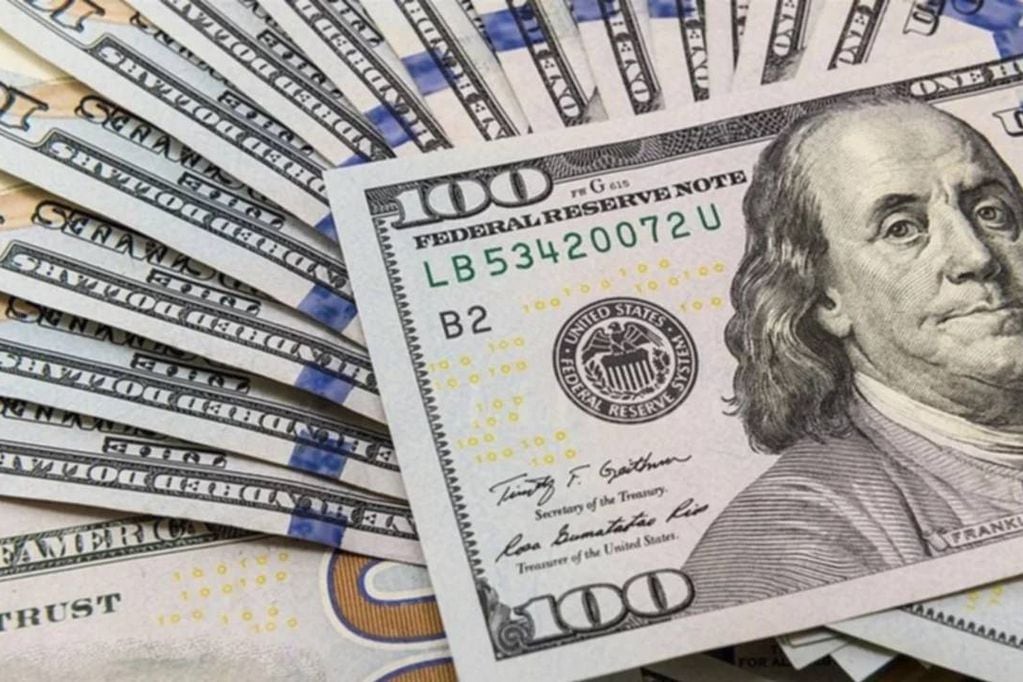 El dólar blue  marcó un nuevo récord de valor en el país.