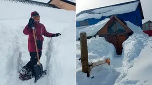 Video: la nieve tapa su casa y tiene que palear todos los días para poder salir a trabajar