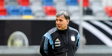 El Tata le respondió a Humberto Grondona, quien había dicho que a Río debía ir el técnico de la Selección Mayor.